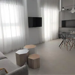 luxury-loft-malaga-carreteria.hotelsinnerja.org/