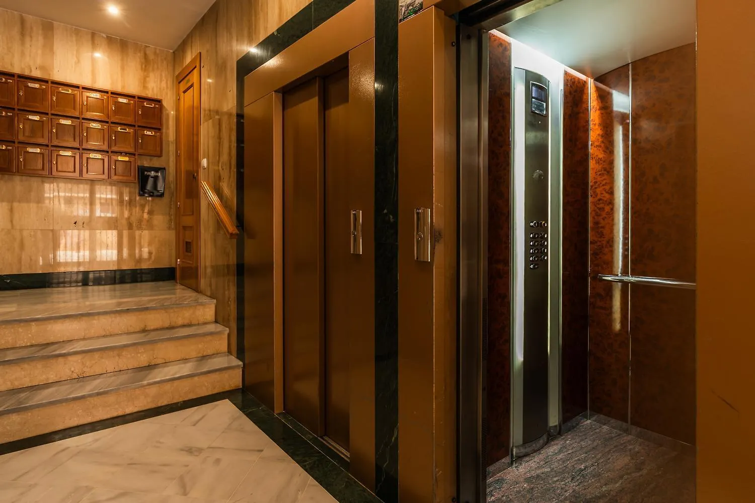 Tuguest Station With Parking Apartment Granada